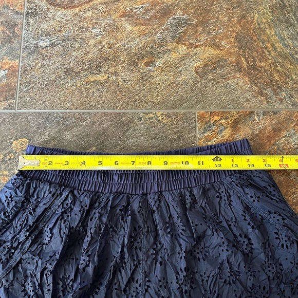 Aerie blue flower eyelet nylon running shorts. Size large - Picture 14 of 14